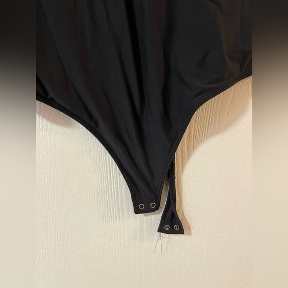 ABERCROMBIE & FITCH BODYSUIT XL - Picture 2 of 4